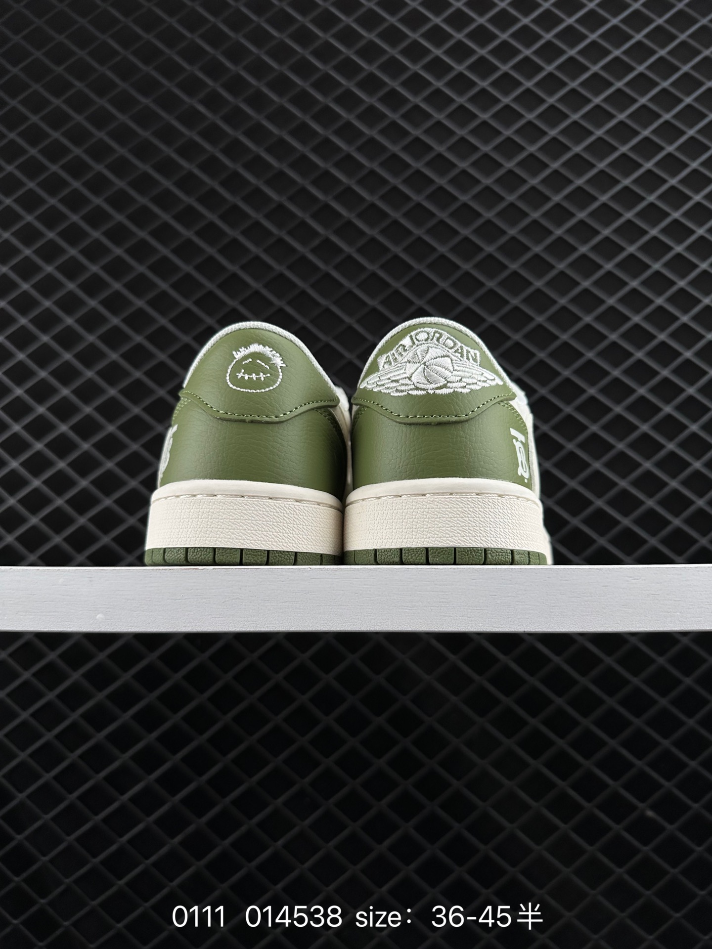 Travis Scott x Air Jordan 1 ” Reverse Mocha “